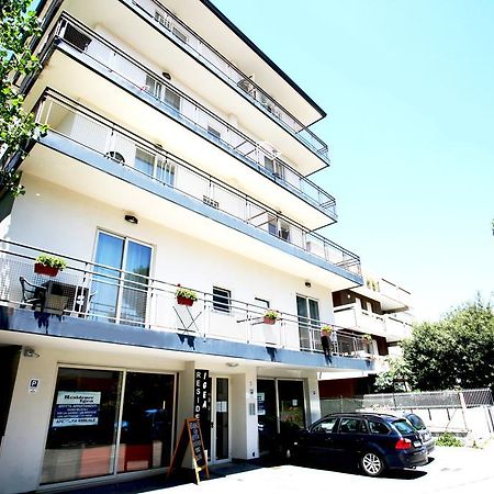 Residence Igea Rimini Eksteriør billede