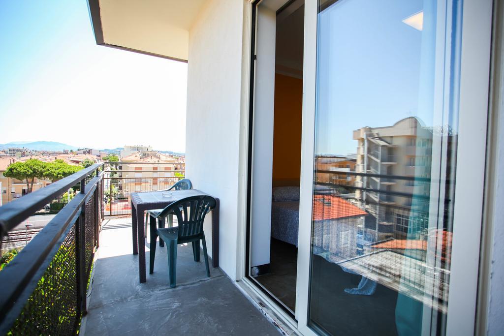 Residence Igea Rimini Eksteriør billede